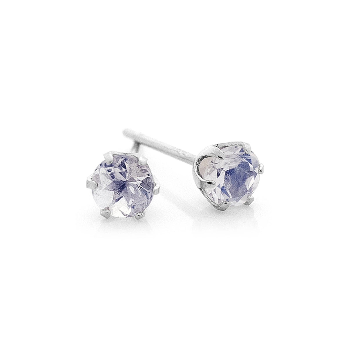 pt900 ロイヤルブルームーン 0.3ct. ピアス ペア プラチナ – Jewelry