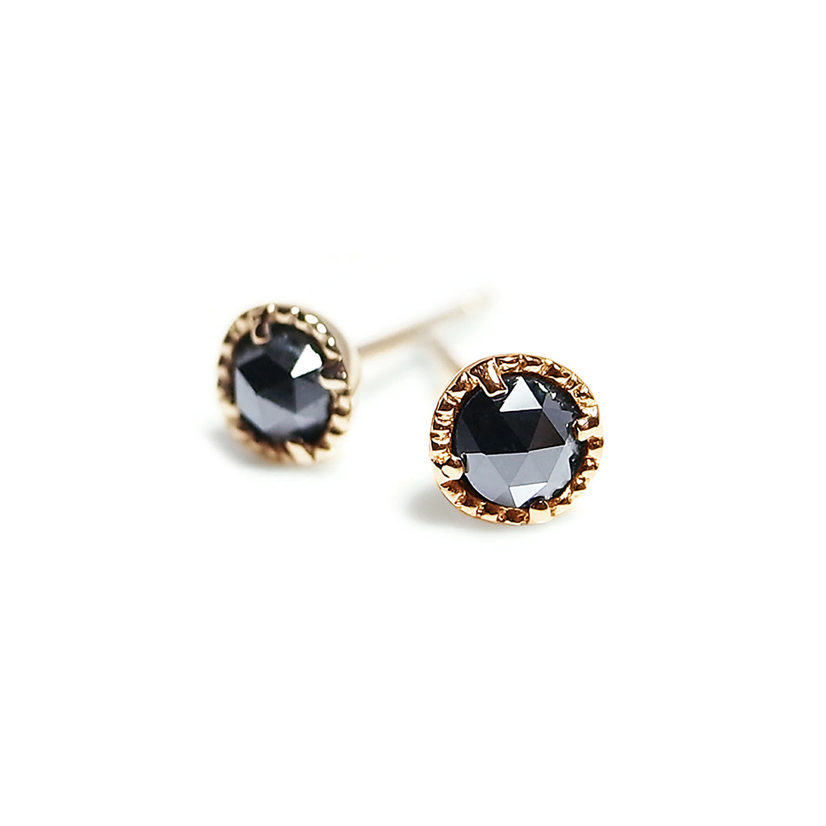 pt900 / 18K ブラックダイヤモンド 0.3ct. ピアス ペア プラチナ